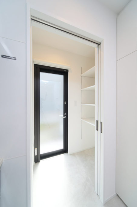 キッチン　パントリー　収納　家事動線　間取り　シブサワスタイル