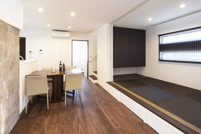 畳のある暮らし　小上がり畳スペース　収納　シブサワスタイル
