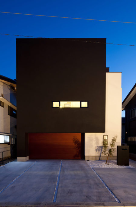 ビルトインガレージ　シブサワスタイル