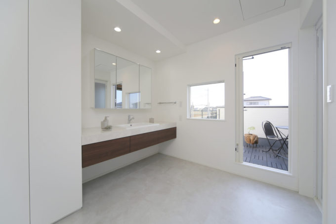 シブサワスタイル　洗面　室内干し　ランドリールーム　バルコニー　バスルーム