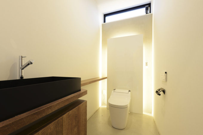 シブサワスタイル　美容室　ヘアサロン　トイレスペース