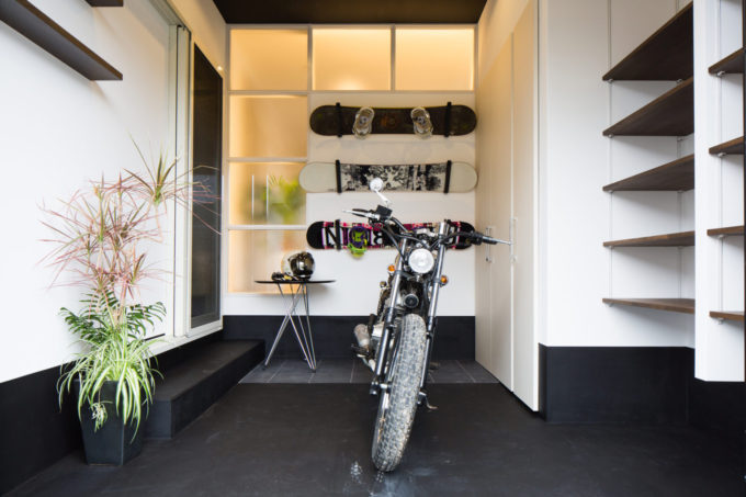シブサワスタイル　注文住宅　バイクガレージ