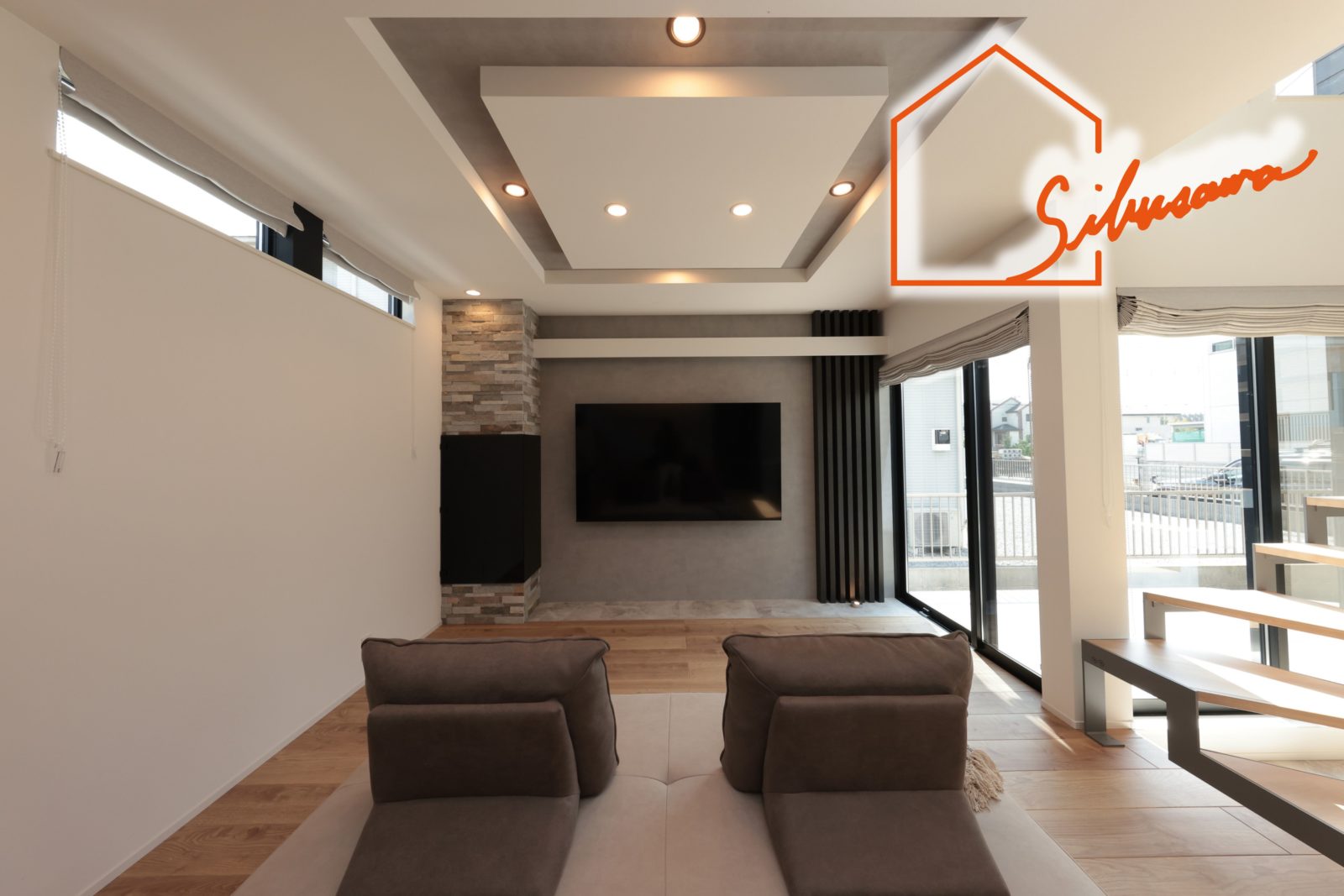 三郷市　大きな吹き抜けと中庭が明るさと豊かさを生むミックスモダンデザインの邸宅　完成・お引渡し